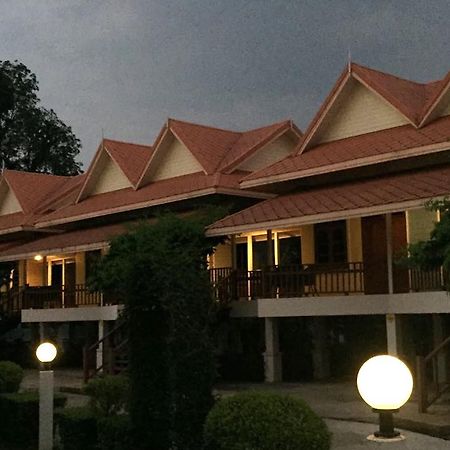 Maeping Mango Riverside Resort Kamphaeng Phet Eksteriør bilde